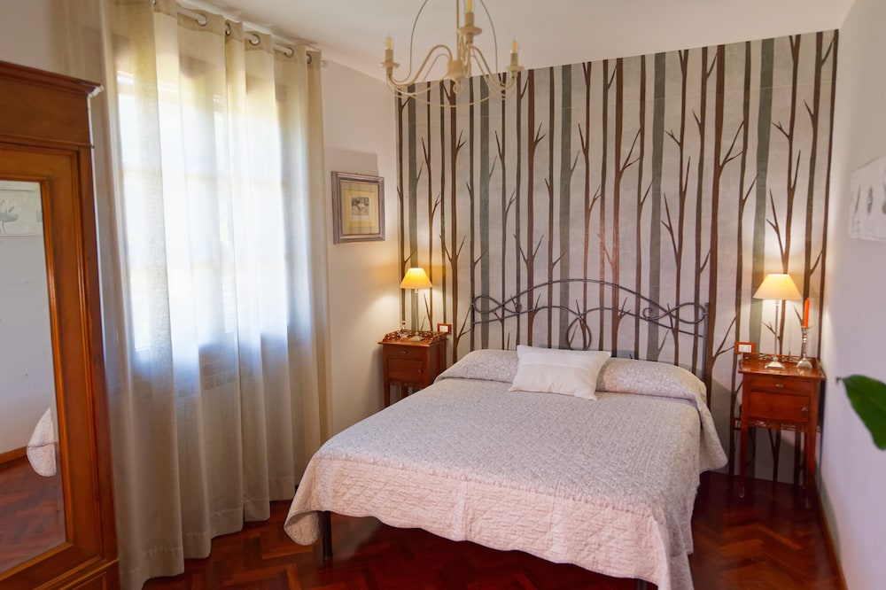 Classic Room, 1 Queen Bed, Non Smoking photo 3