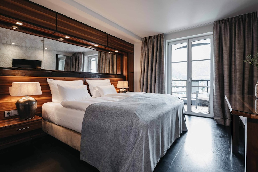 Suite, Jetted Tub