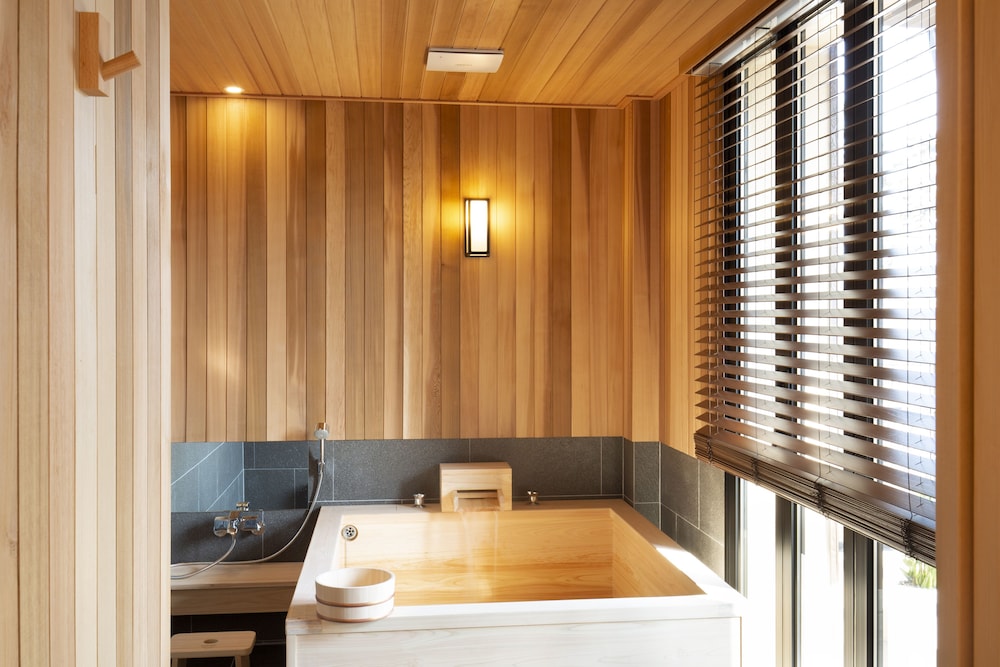 Tatami Suite Double Room - Photo 18