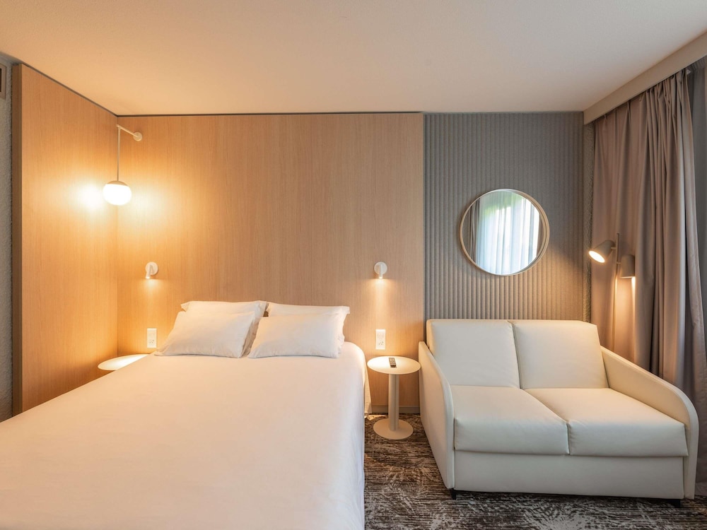 Executive Room, 1 Double Bed with Sofa bed - Photo 7