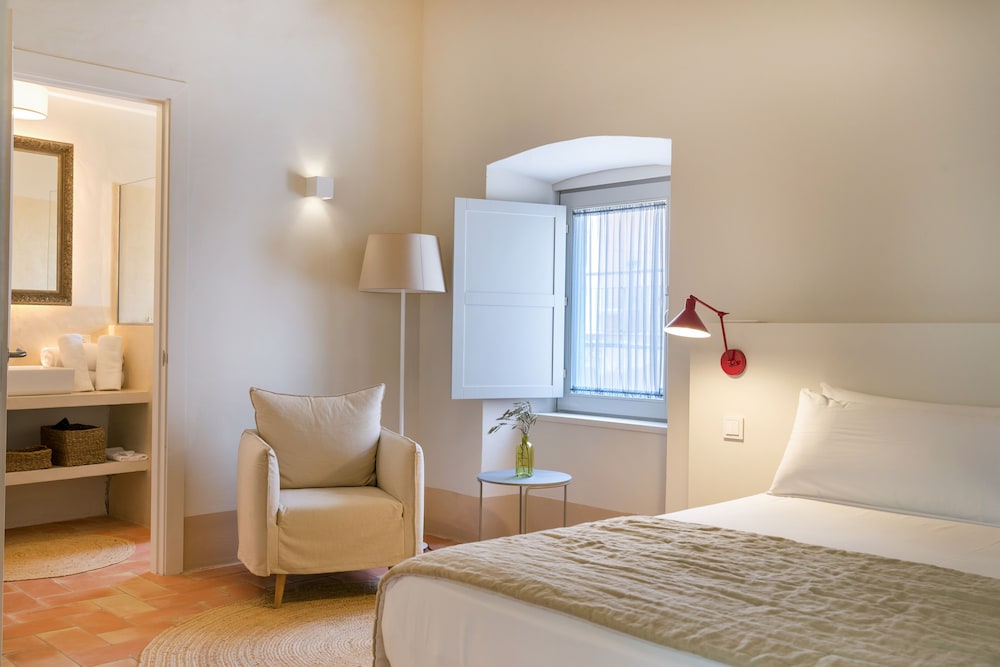 Standard Double Room - Photo 4