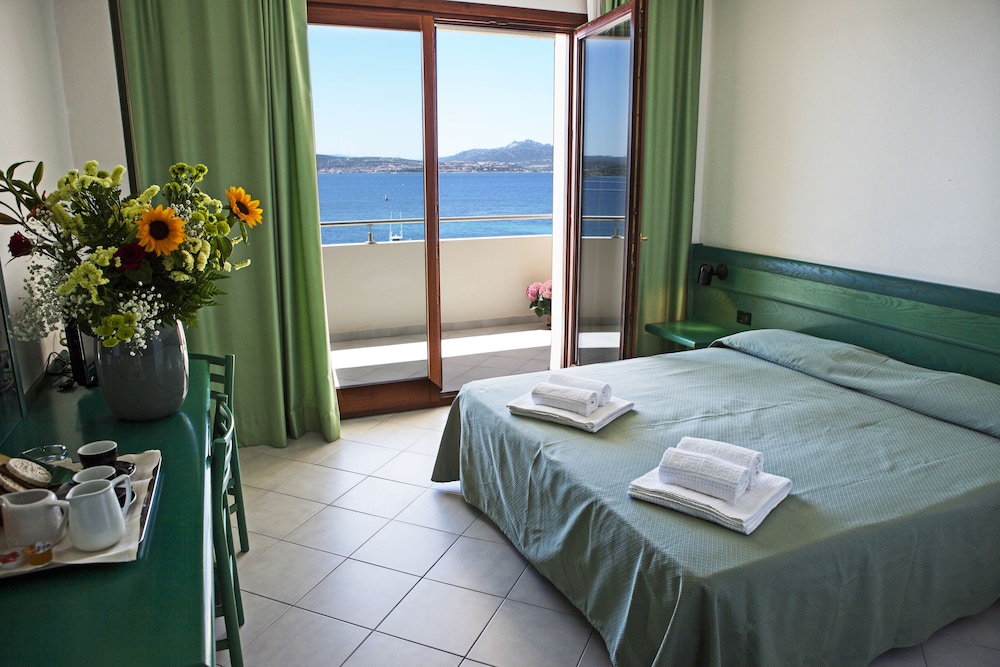 Double or Twin Room, Sea View photo 1