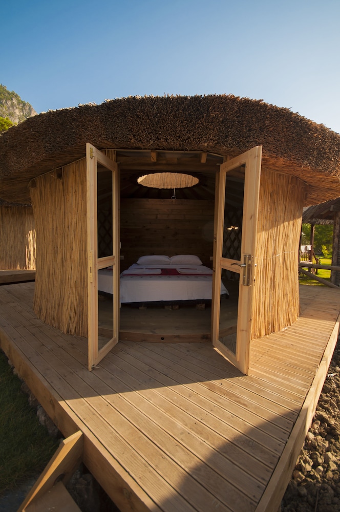 Honeymoon Room, 1 King Bed, Non Smoking photo 2