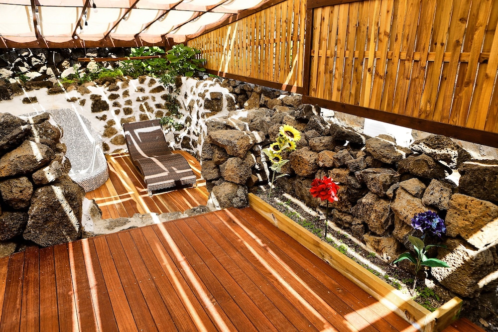 Tamra (Whole House) photo 2