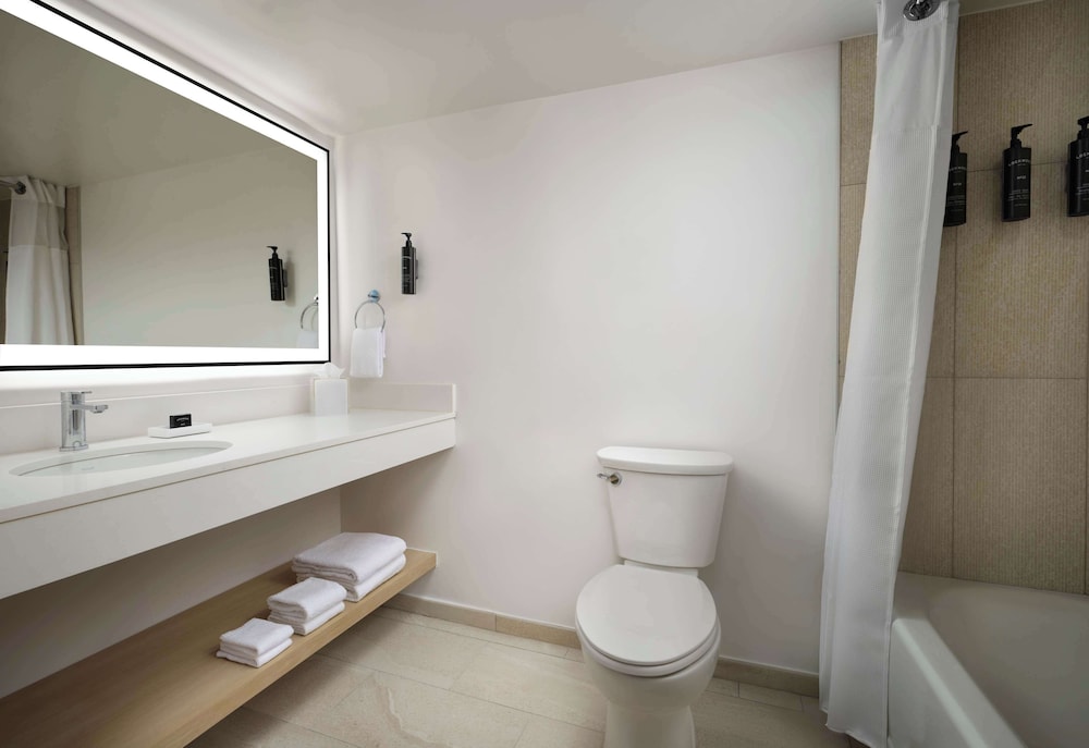 2 Queen Partial Oceanview - Photo 5