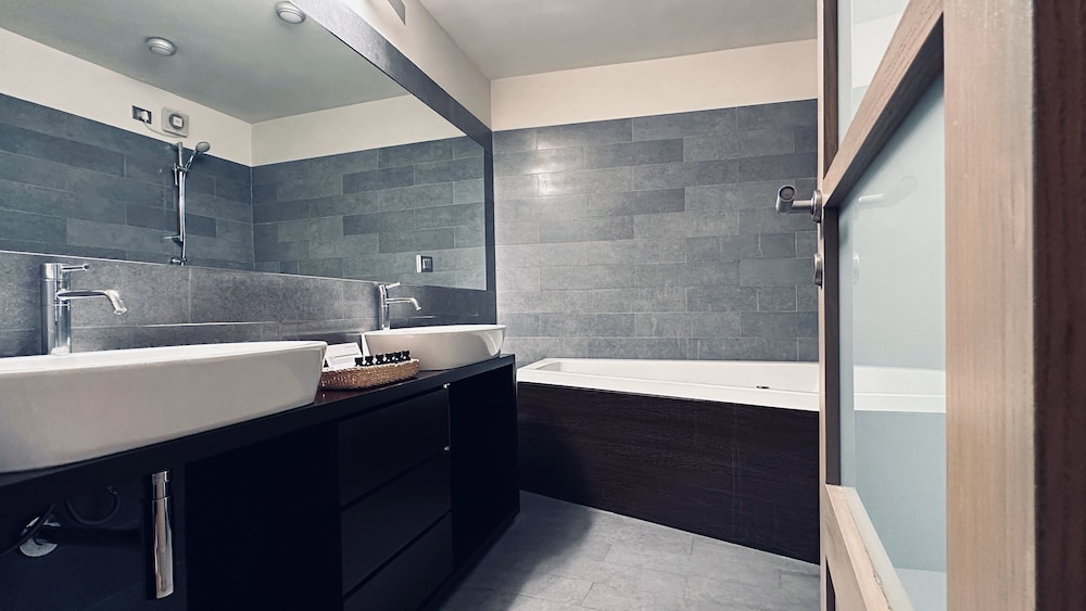 Superior Suite, Annex Building - Photo 4