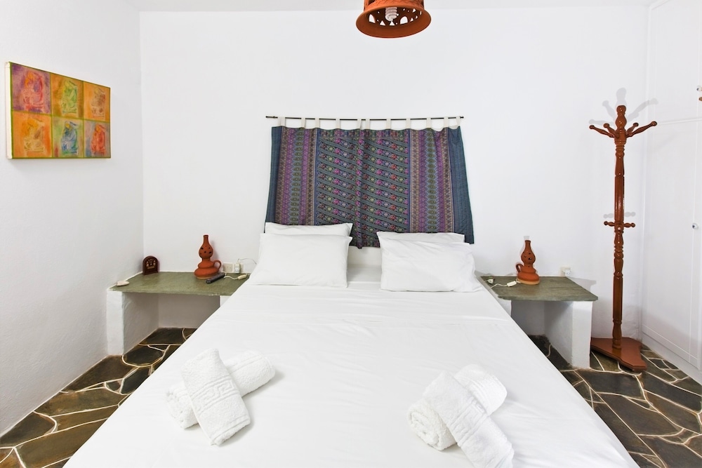 Traditional House, 2 Bedrooms photo 3