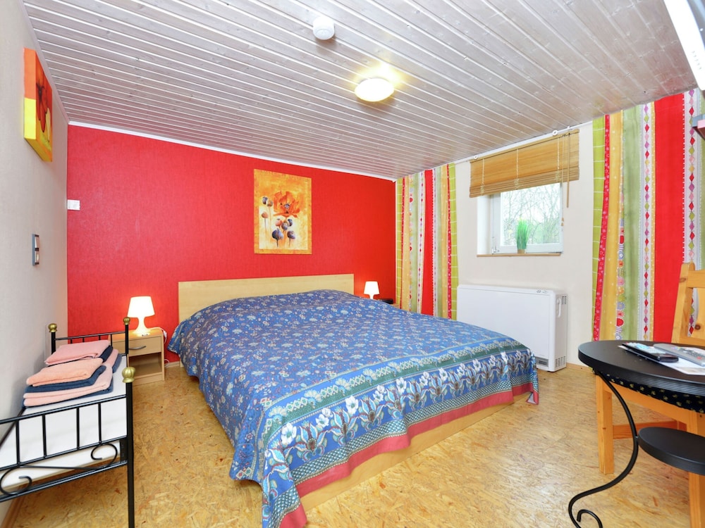 Comfort Apartment, 3 Bedrooms photo 2