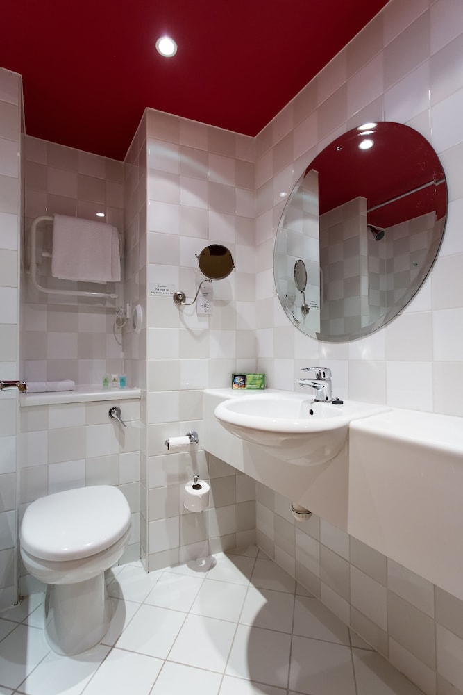 Standard Double Room - Photo 4