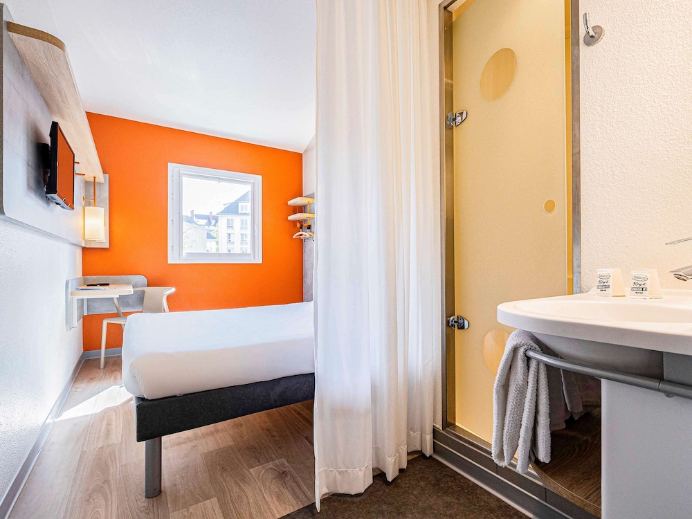 Triple Room, Multiple Beds photo 3