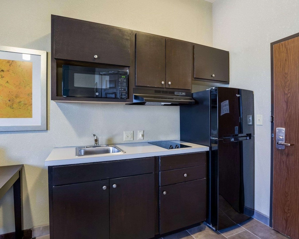 Room, 1 Queen Bed, Kitchenette photo 1