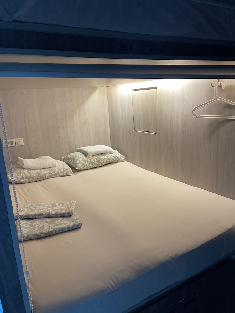 City Double Room Single Use, Mixed Dorm
