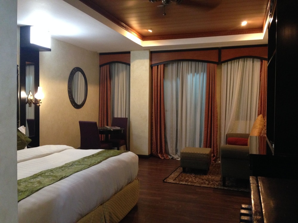 Regency King Room - Photo 4