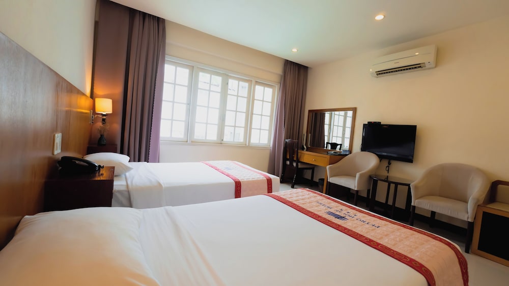 Standard Double or Twin Room - Photo 9