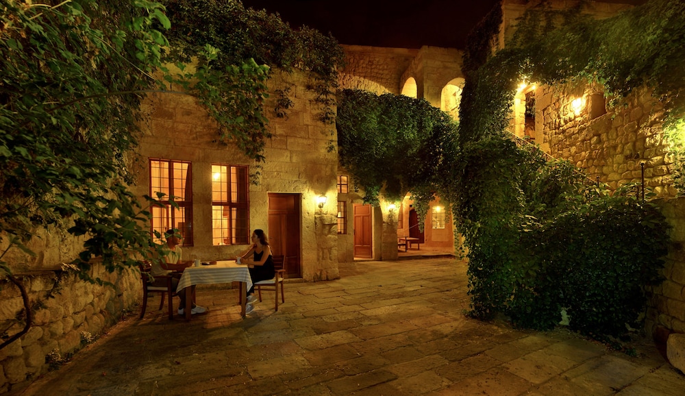 Tunnel Cave House photo 2