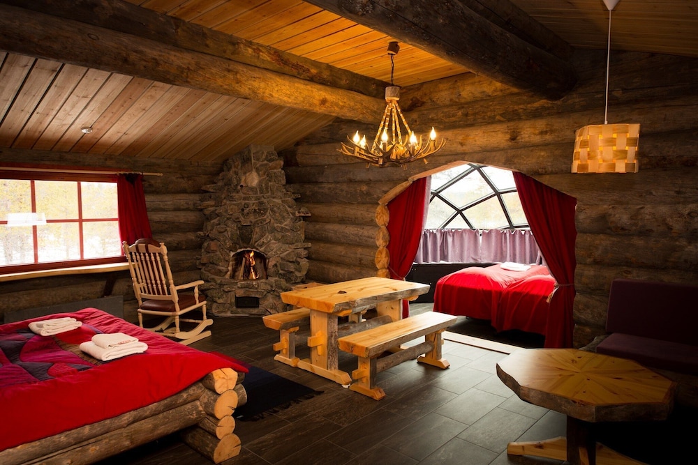 Kelo-Glass Igloo - Photo 1