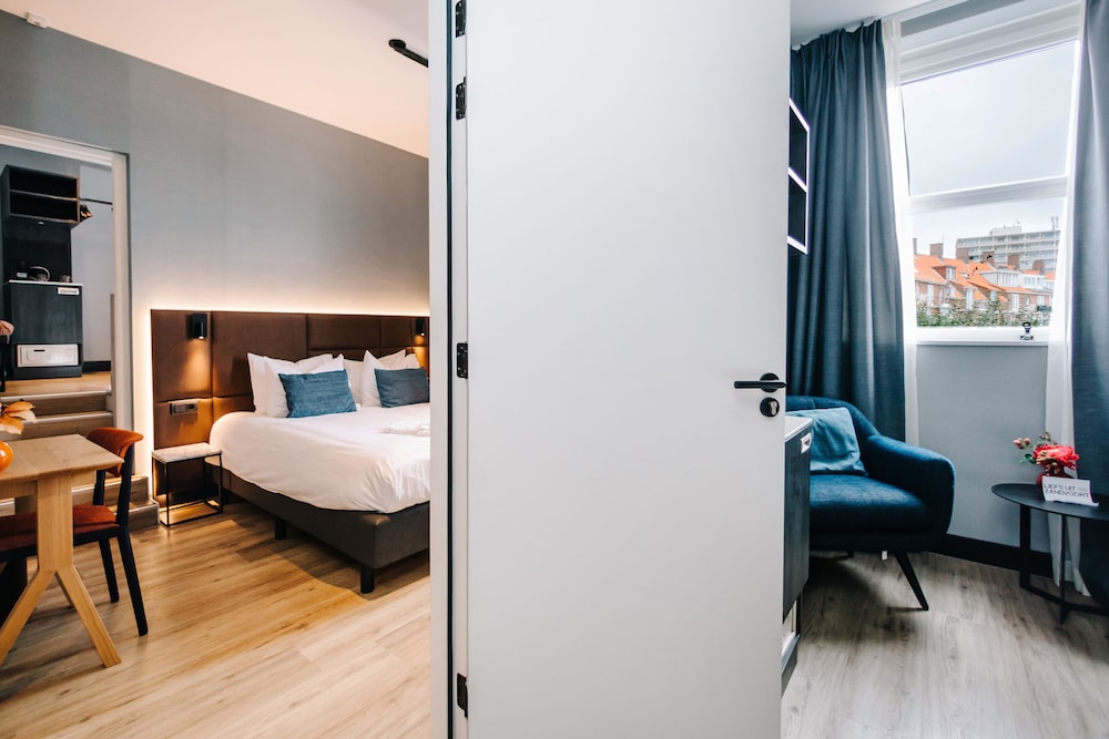 Connecting Rooms