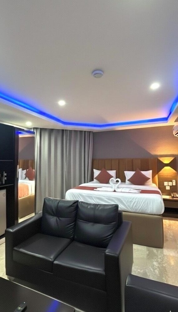 Luxury Studio Suite photo 1
