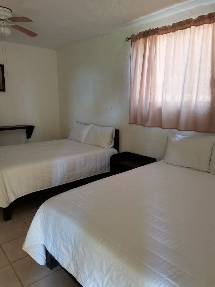 Standard Room, 2 Queen Beds