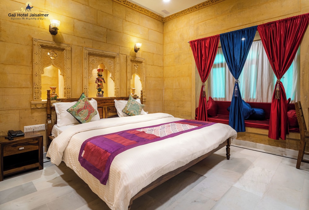 Deluxe Room, 1 Double Bed photo 2