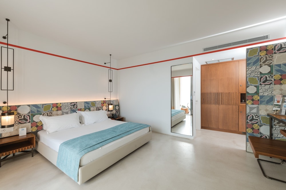 Superior Room, 1 Queen Bed, Garden View