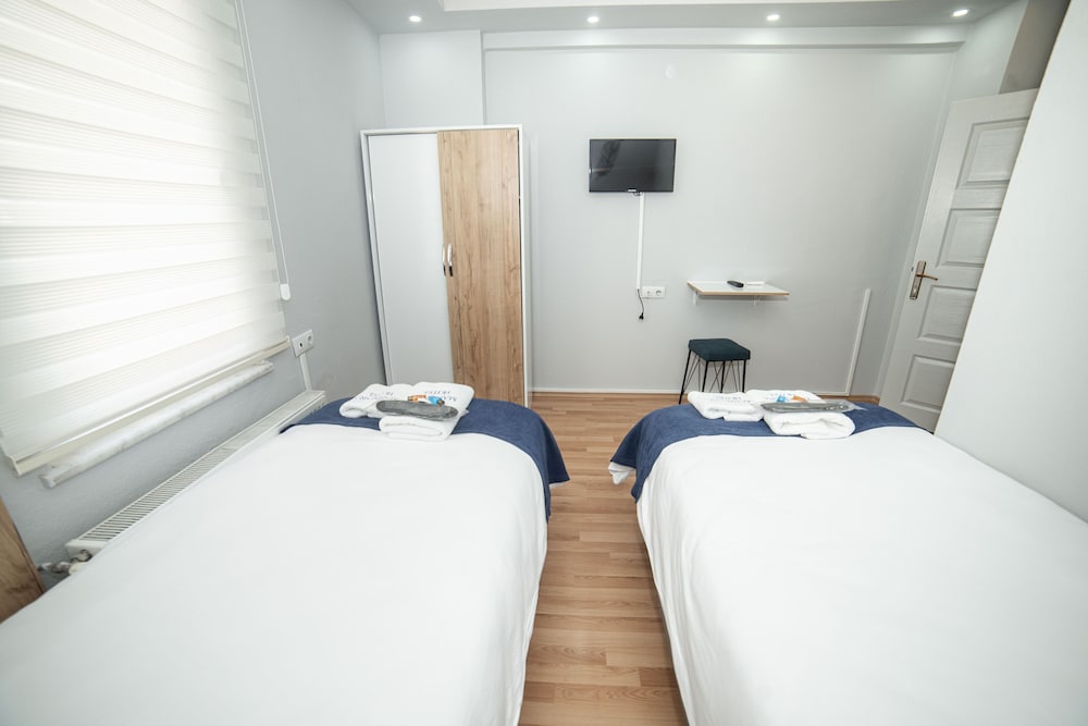 Standard Triple Room - Photo 3