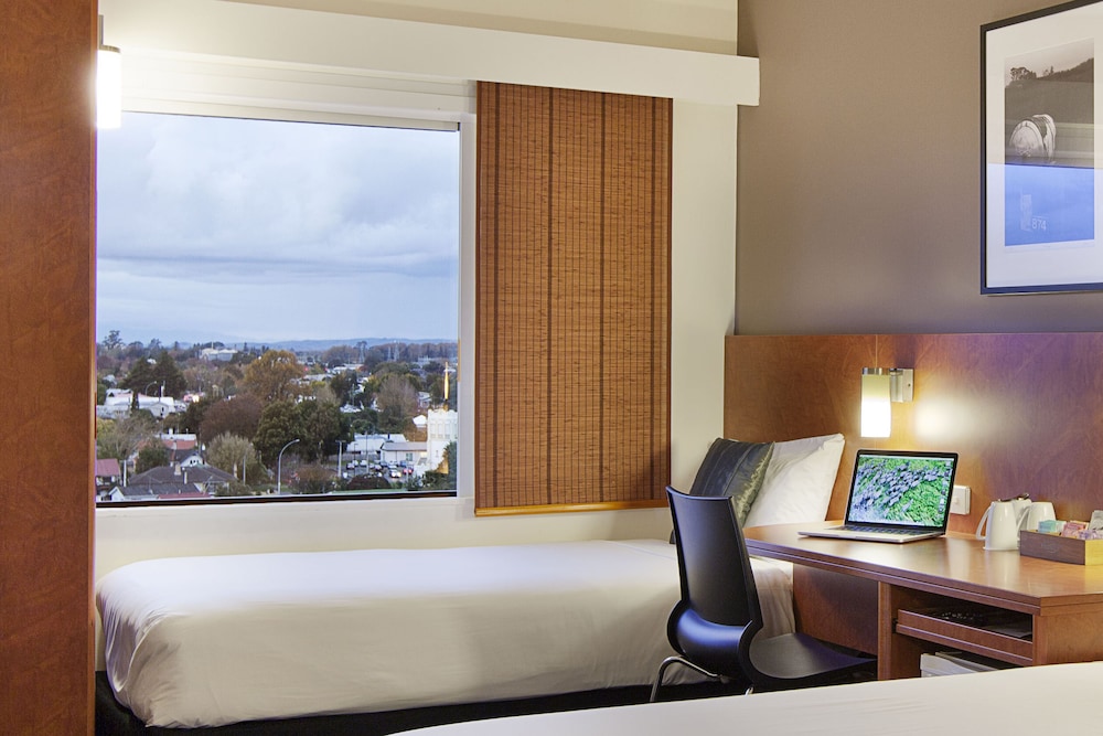 Superior Room, 1 Queen and 1 Single bed (Riverside) - Photo 5