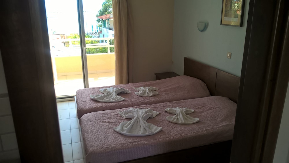 Double or Twin Room, 1 Double or 2 Twin Beds photo 1