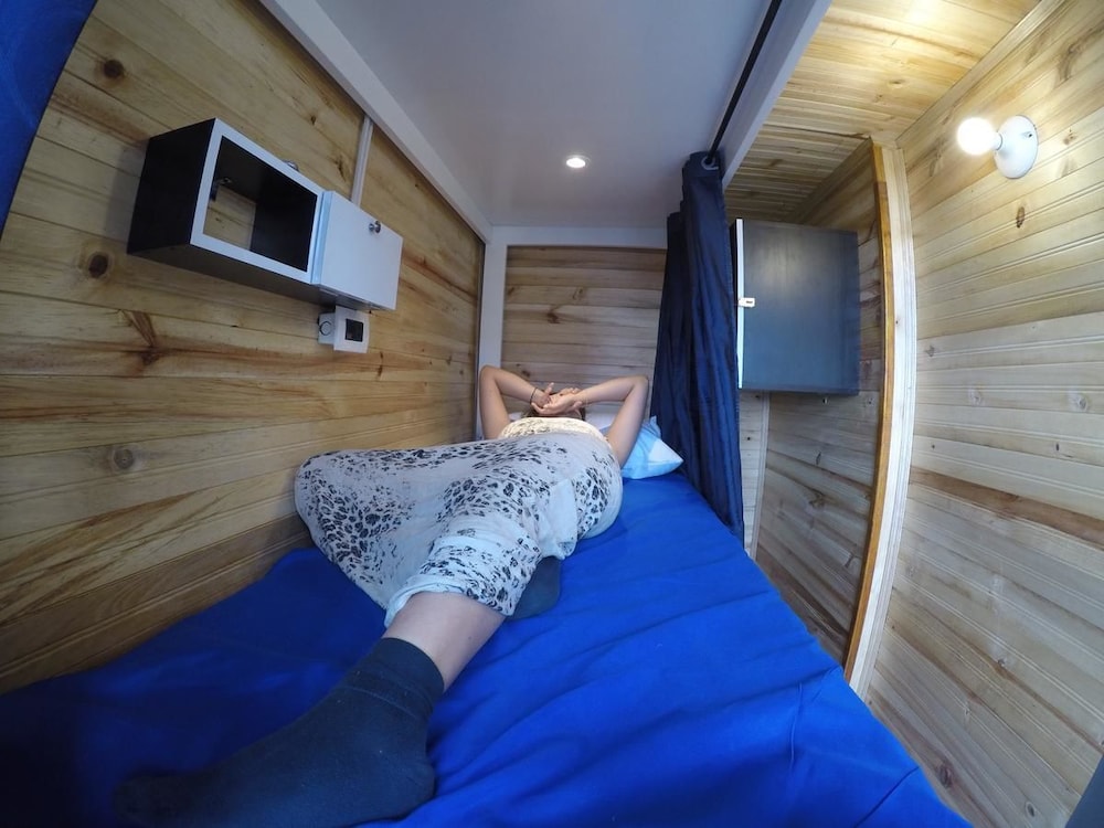 Basic Shared Dormitory, 1 Bedroom (2 camas)