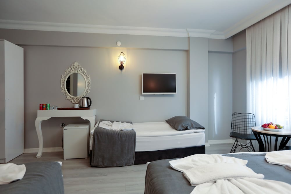 Suite with Outdoor Whirlpool (5 persons) - Photo 22