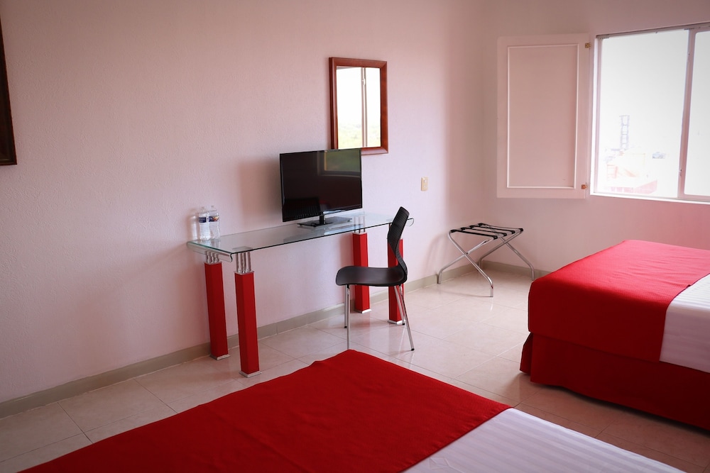 Standard Double Room - Photo 3
