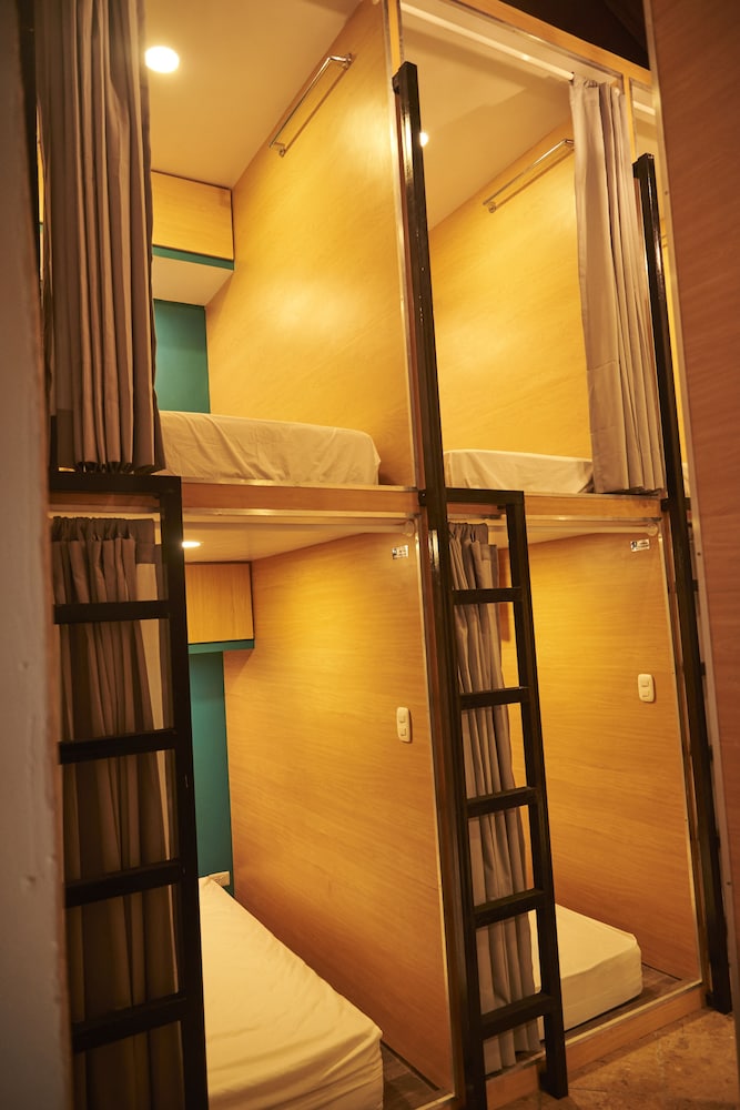 Basic Shared Dormitory, Multiple Beds, Non Smoking (14 People) photo 3