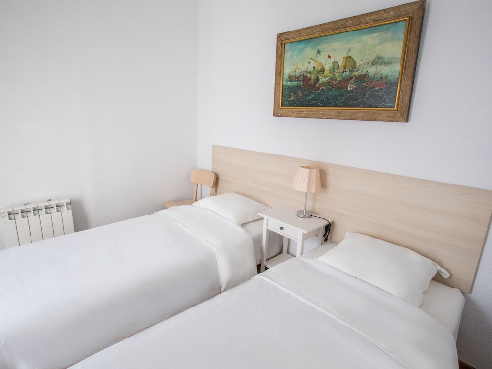 Basic Double or Twin Room photo 2