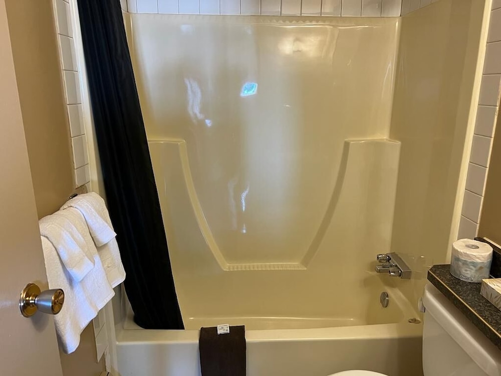 Signature Double Room, 2 Queen Beds photo 3