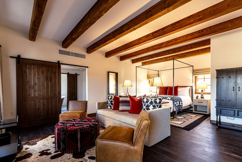 Junior Suite, 1 King Bed, Valley View - Photo 1