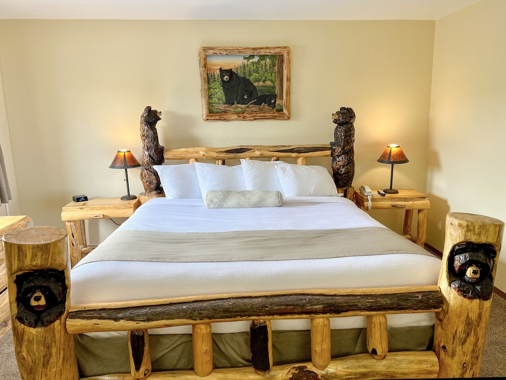 Deluxe Room, 1 King Bed with Sofa bed, Non Smoking photo 2