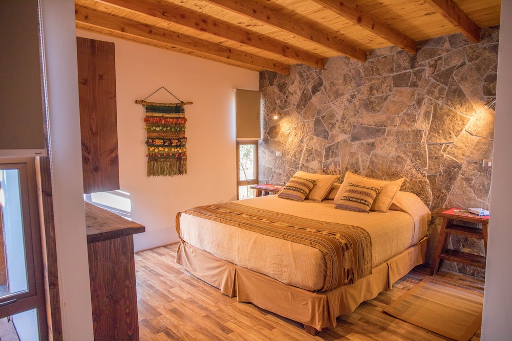 Standard Double Room, 1 King Bed photo 2
