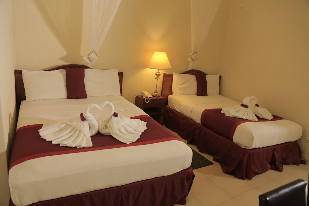 Deluxe Twin Room, 2 Queen Beds, Accessible, Courtyard View photo 2