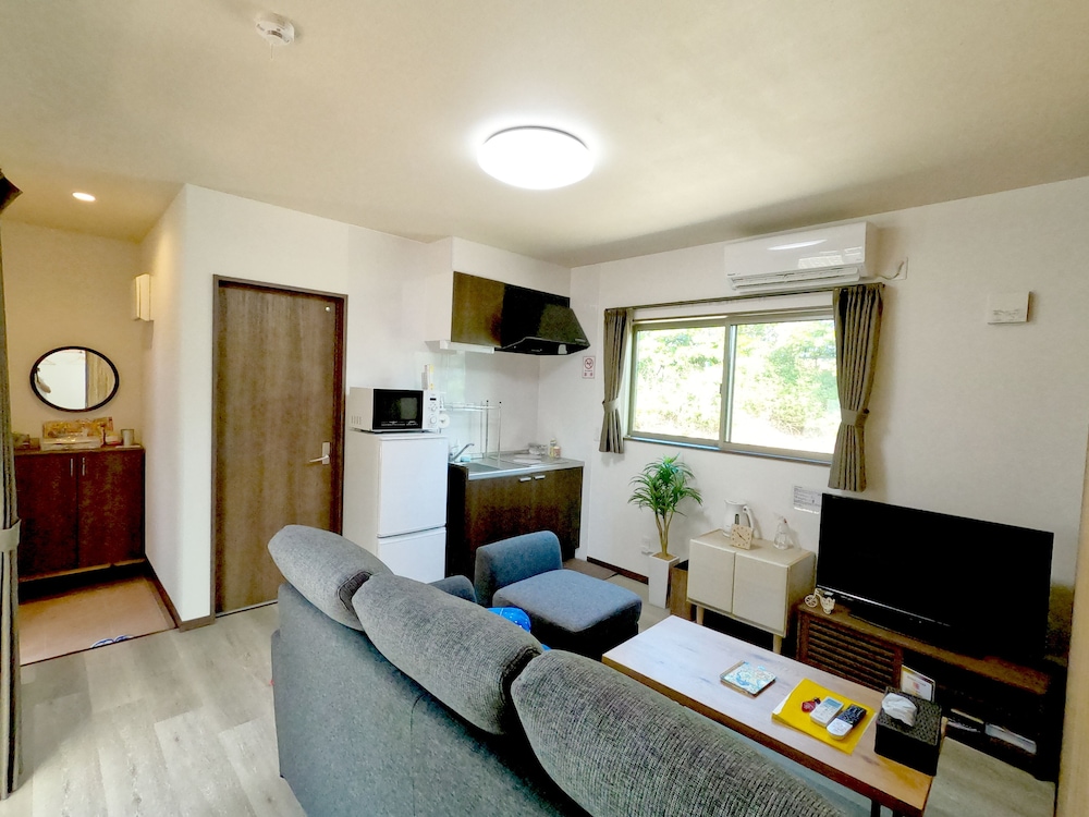 The 3rd Village for 2 people (2Semi Double beds)