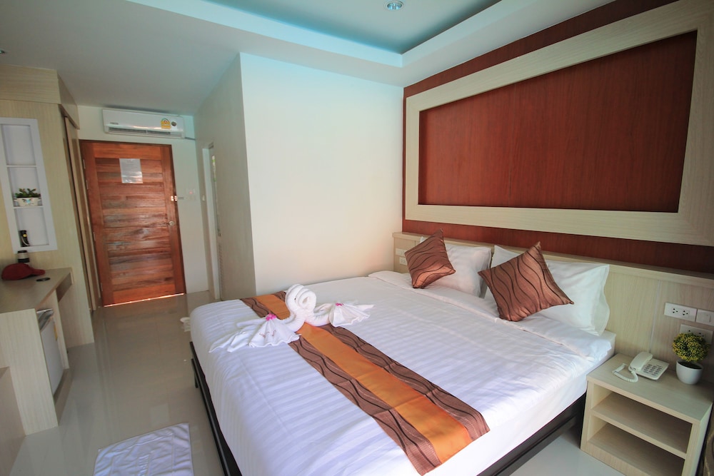 Superior Pool Access Double Bed photo 2