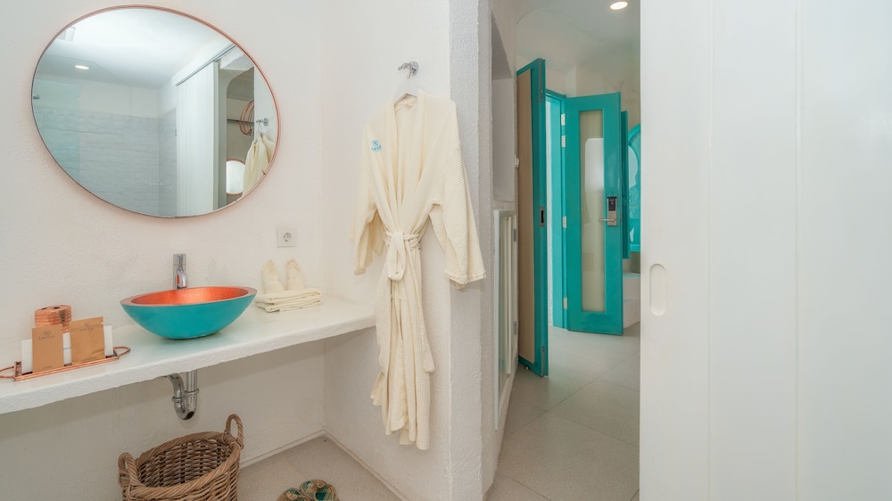 Villa, 2 Bedrooms, Private Pool, Sea View (Villa Rangko Batu Cermin) photo 3