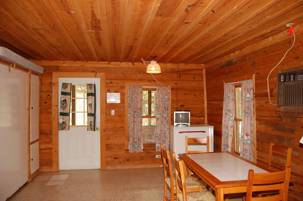 Cabin, Multiple Beds, Non Smoking, Kitchen (Screened in porch) photo 2