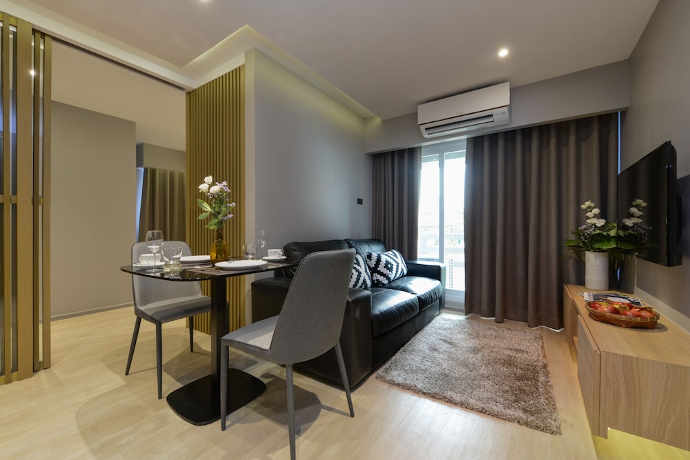 One Bedroom Premier photo 3