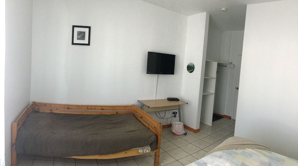 Standard Room, Multiple Beds, Courtyard View photo 2