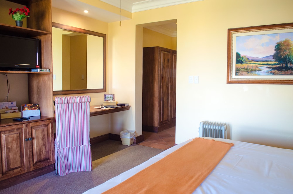 Standard Double Room, 2 Twin Beds, Valley View photo 3