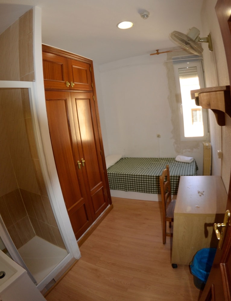 Single Room, Shared Bathroom