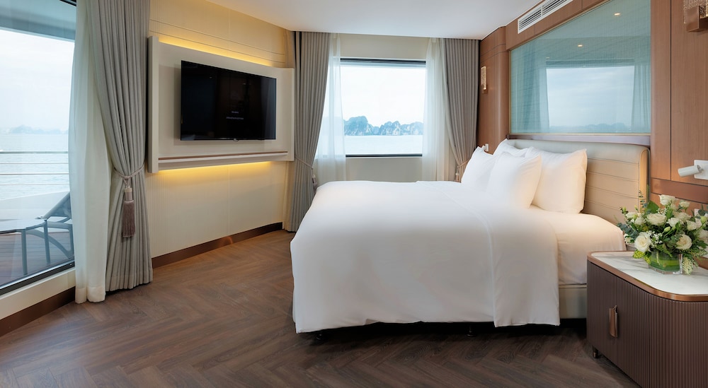 Essence Suite photo 2