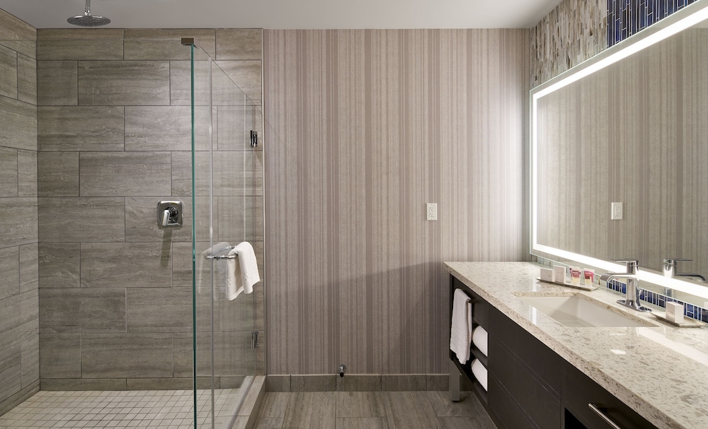Deluxe Room, 1 King Bed (Ak-Chin High Rise) - Photo 4