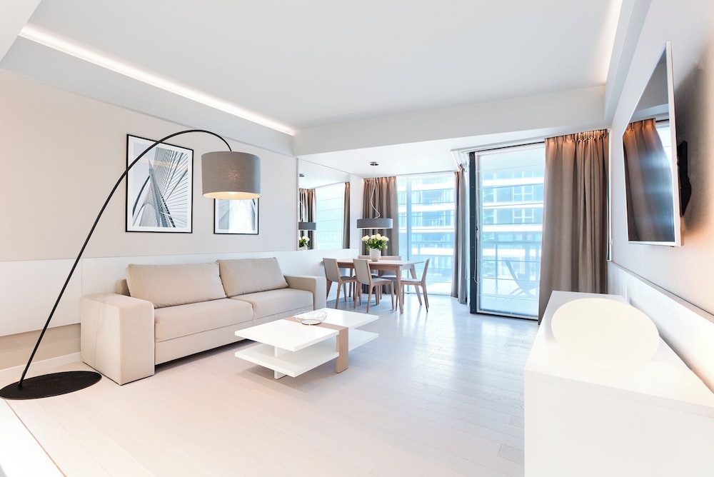 Grand Apartment