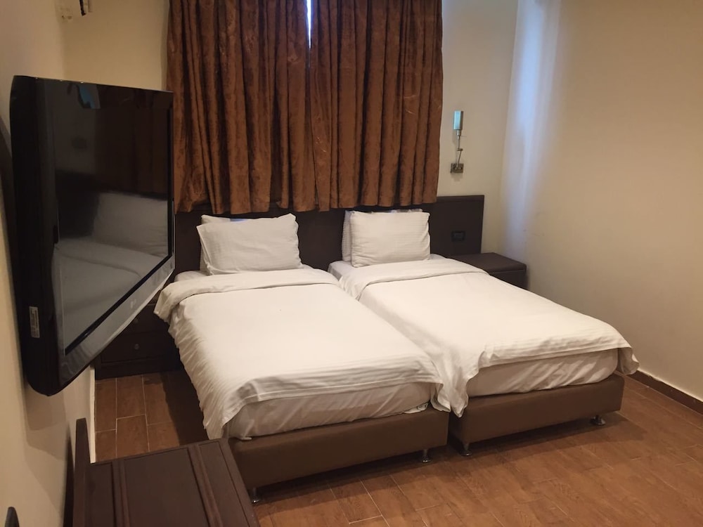 Standard Double or Twin Room photo 3